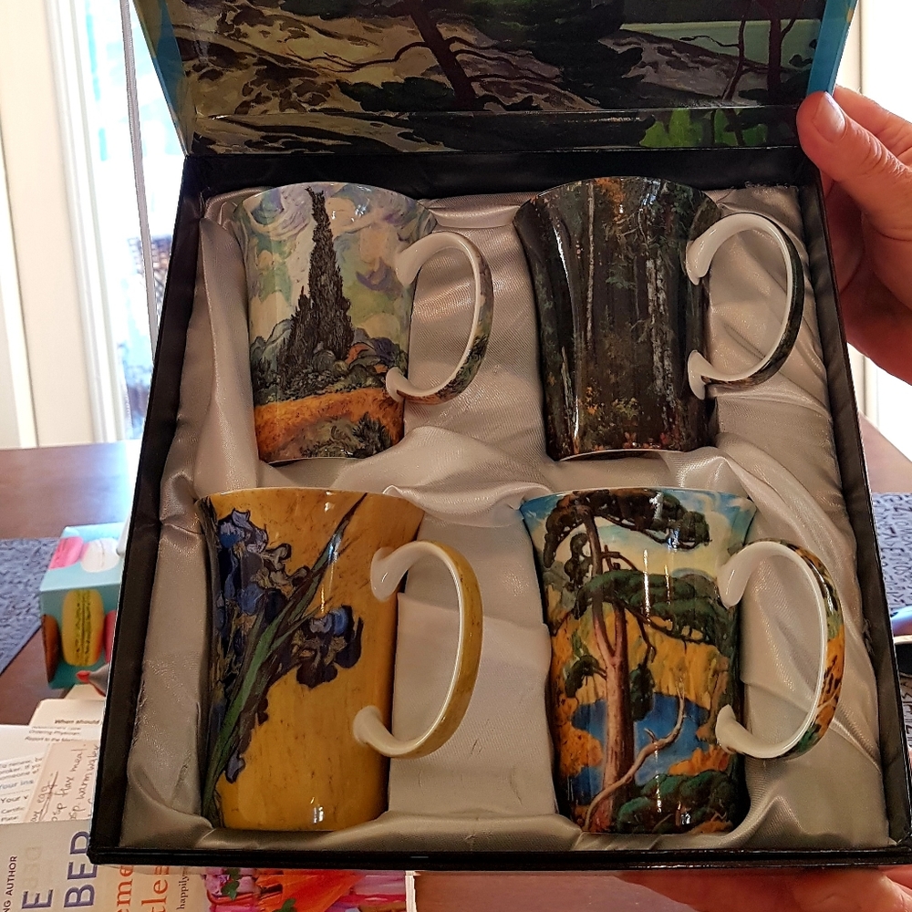 McIntosh set of mugs